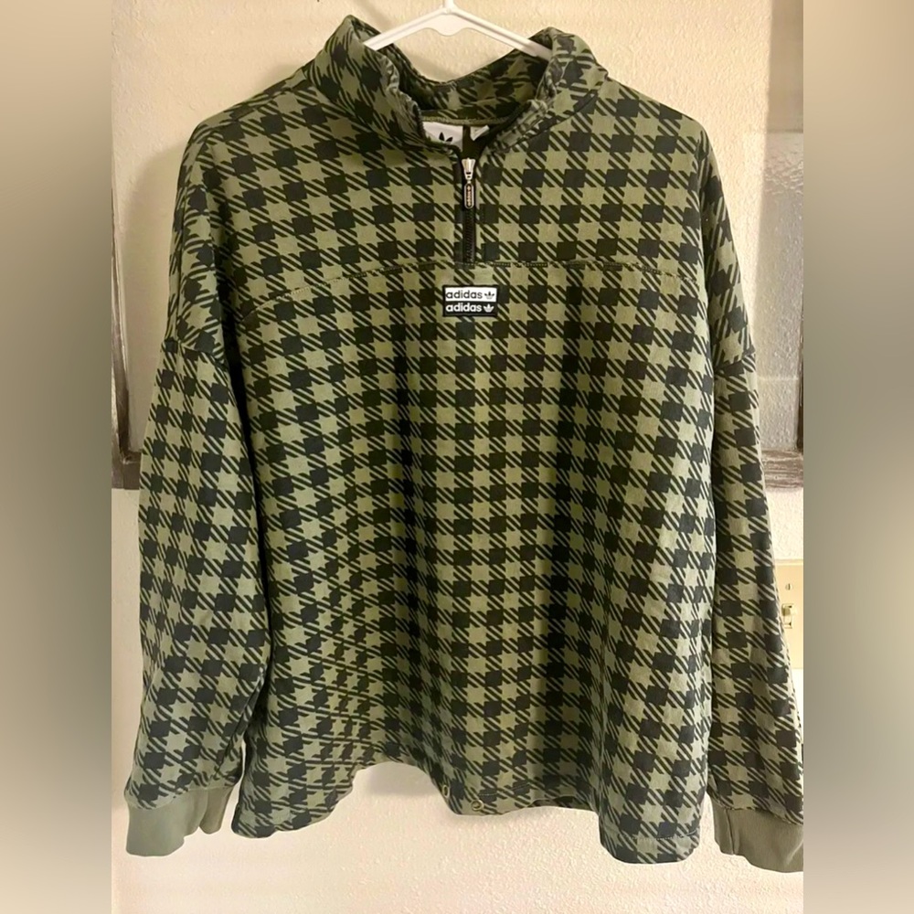 Medium Adidas 1/4 zip, olive & black pattern.